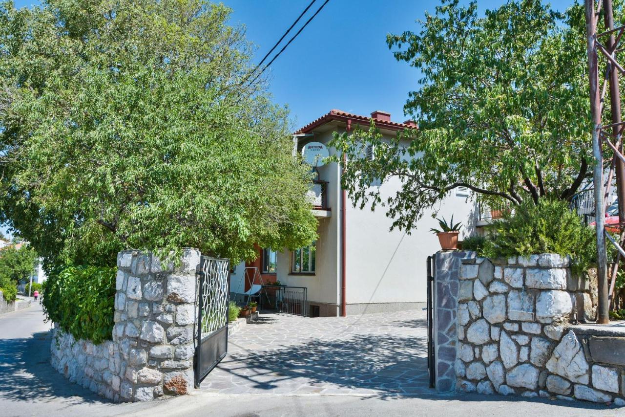 Appartement Anka Prpic à Senj  Extérieur photo